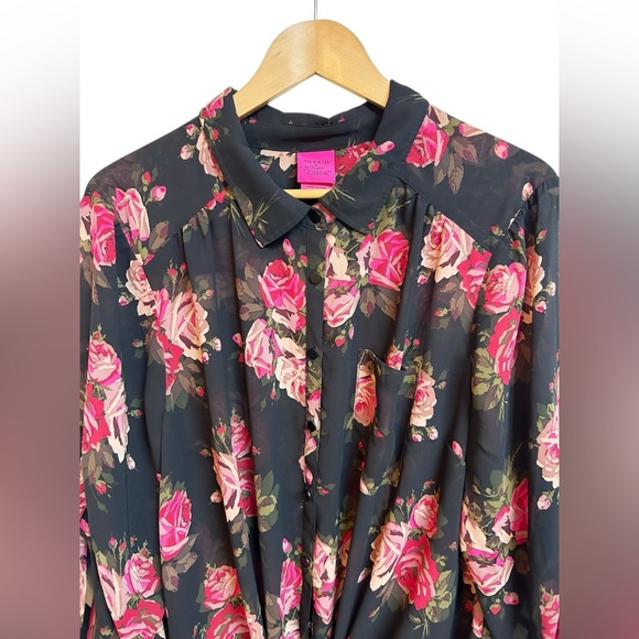 Torrid Betsey Johnson Black Floral Sheer Chiffon Tunic Size 3X - Picture 3 of 9
